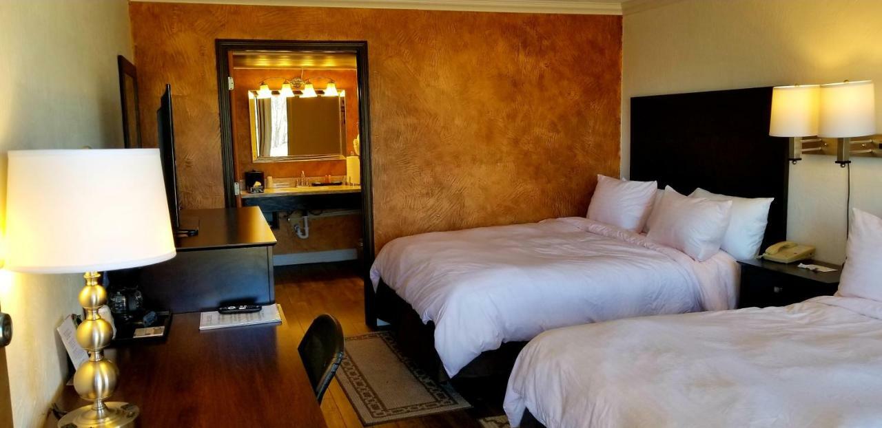 Fairway Inn Berryville Экстерьер фото